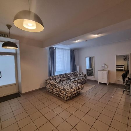 Camellia Studio Apartment & Parking Riga Ngoại thất bức ảnh